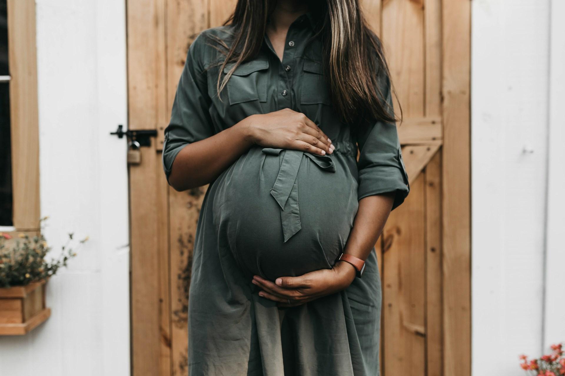 Cover Image for Travelling While Pregnant: Your Essential Guide to a Safe and Enjoyable Journey with Staffordshire Travel Care